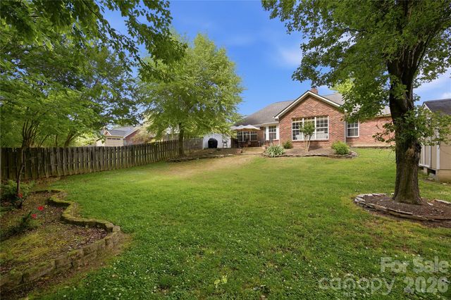 12626 Hill Pine Road, Midland, NC 28107