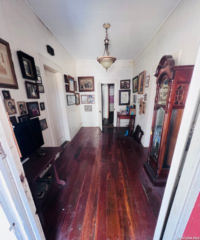 314 Bois Darc, Lockhart, TX 78644