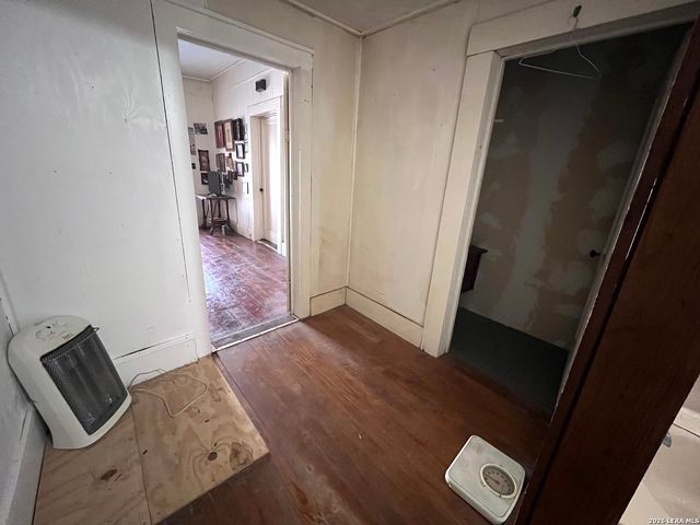 314 Bois Darc, Lockhart, TX 78644