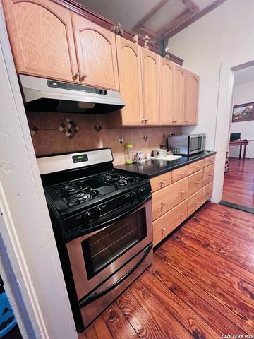 314 Bois Darc, Lockhart, TX 78644