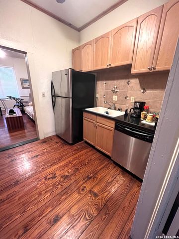 314 Bois Darc, Lockhart, TX 78644