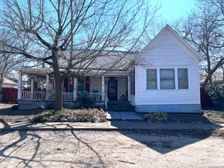 314 Bois Darc, Lockhart, TX 78644