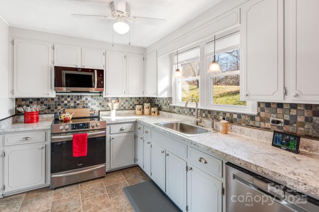 106 Pressley Road, Canton, NC 28716