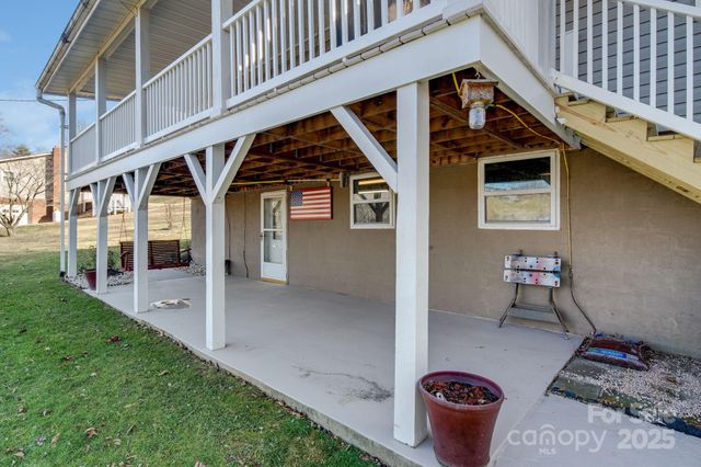 106 Pressley Road, Canton, NC 28716