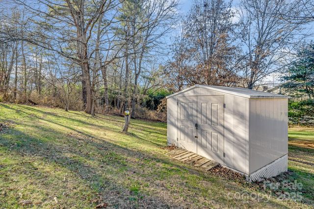 106 Pressley Road, Canton, NC 28716