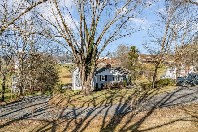 106 Pressley Road, Canton, NC 28716