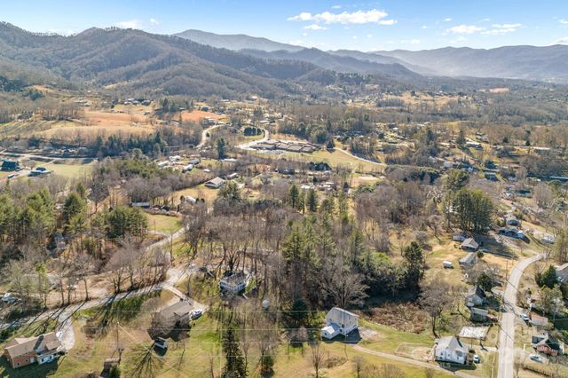 106 Pressley Road, Canton, NC 28716