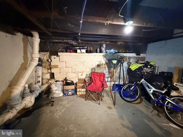 221 KINGS MILL RD, York, PA 17401