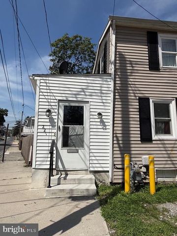 221 KINGS MILL RD, York, PA 17401