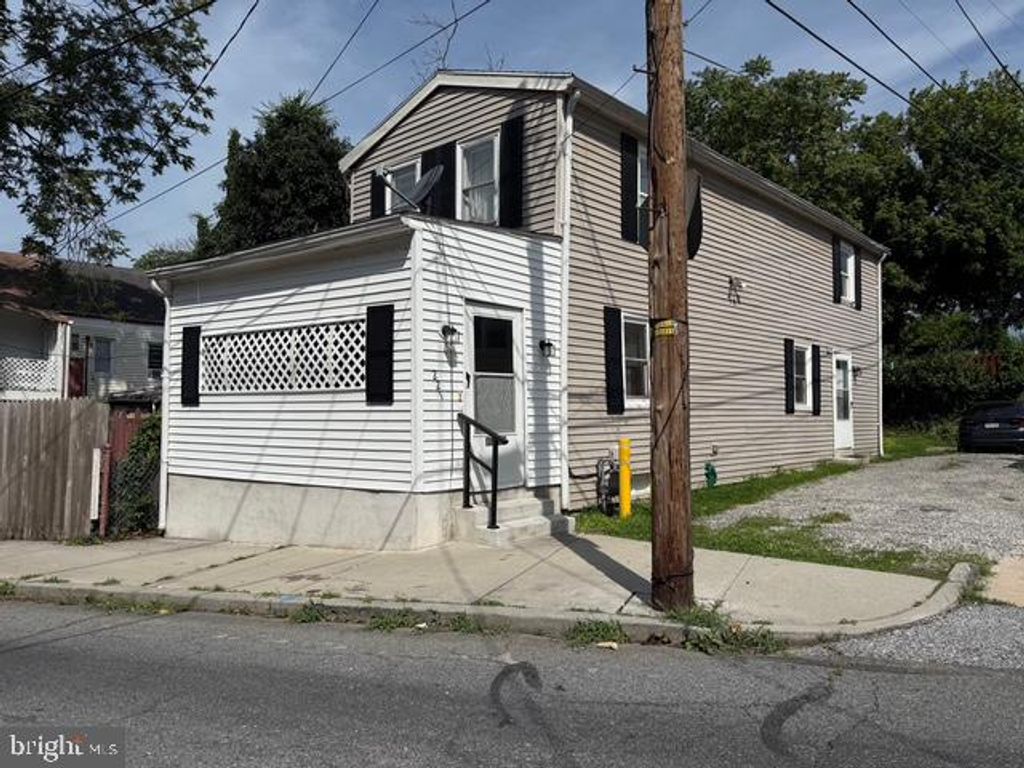 221 KINGS MILL RD, York, PA 17401