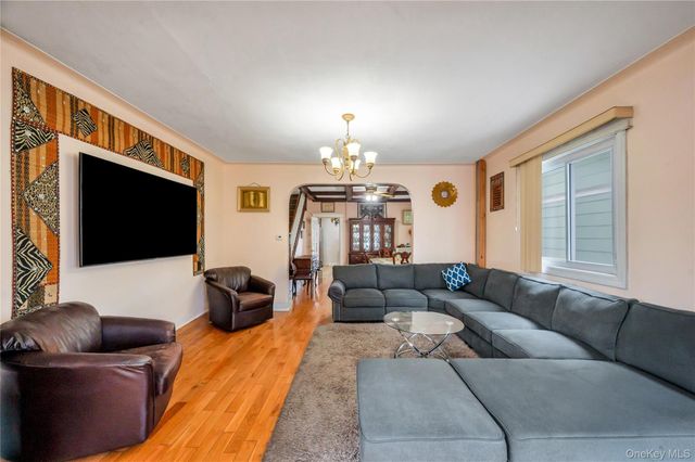 10125 131st Street, Richmond Hill S., NY 11419