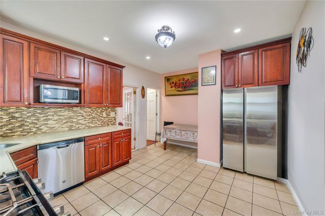 10125 131st Street, Richmond Hill S., NY 11419