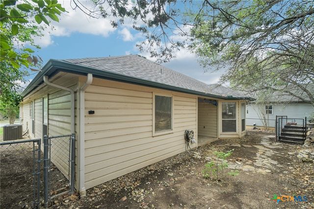 604 Clyde Court, San Marcos, TX 78666