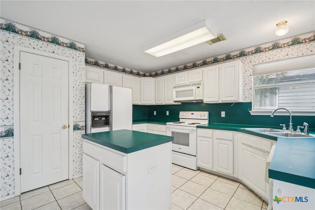 604 Clyde Court, San Marcos, TX 78666