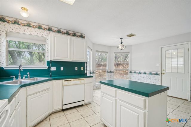 604 Clyde Court, San Marcos, TX 78666