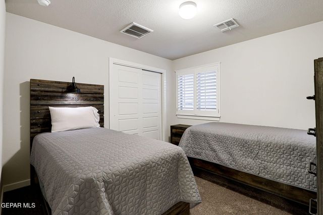 7809 Enchanted Circle Drive, El Paso, TX 79911