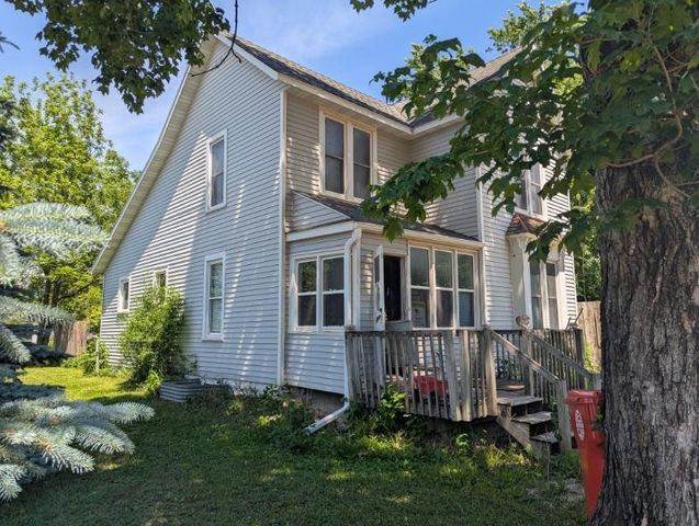 53938 269th Street, Lansing, MN 55950