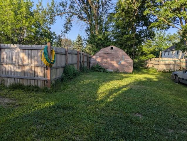 53938 269th Street, Lansing, MN 55950