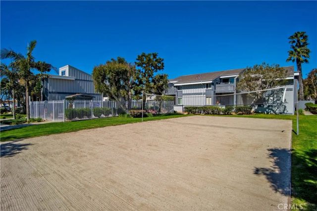 17082 Pacific Coast Highway 102, Huntington Beach, CA 92649