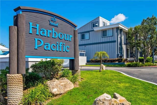 17082 Pacific Coast Highway 102, Huntington Beach, CA 92649