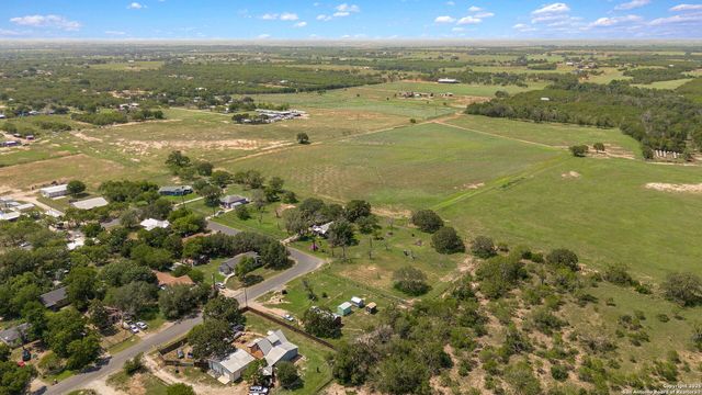 11831 James, Adkins, TX 78101