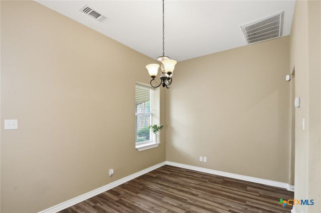 516 Versailles Street, Victoria, TX 77904