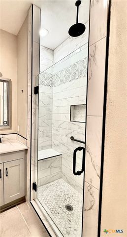 516 Versailles Street, Victoria, TX 77904