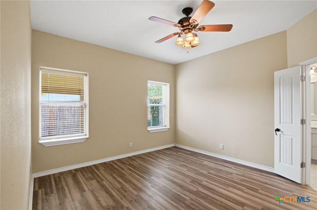 516 Versailles Street, Victoria, TX 77904