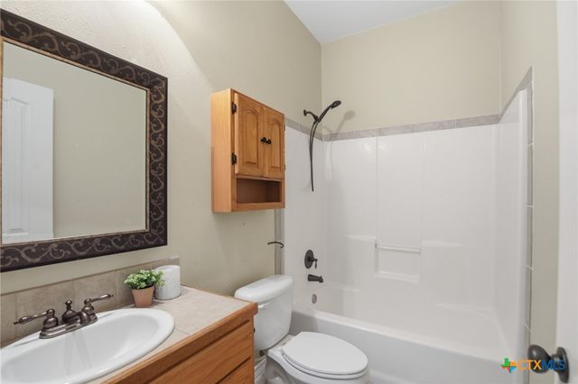 516 Versailles Street, Victoria, TX 77904