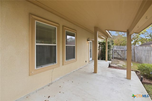 516 Versailles Street, Victoria, TX 77904