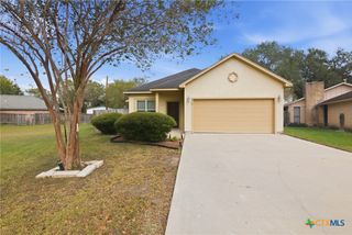 516 Versailles Street, Victoria, TX 77904