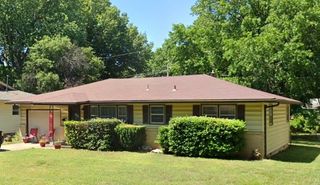 1225 East Rosebrier Street, Springfield, MO 65804