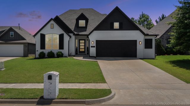 6001 S 13th Street, Broken Arrow, OK 74011