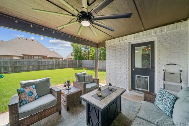 6001 S 13th Street, Broken Arrow, OK 74011