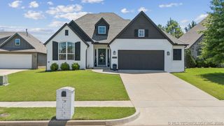 6001 S 13th Street, Broken Arrow, OK 74011