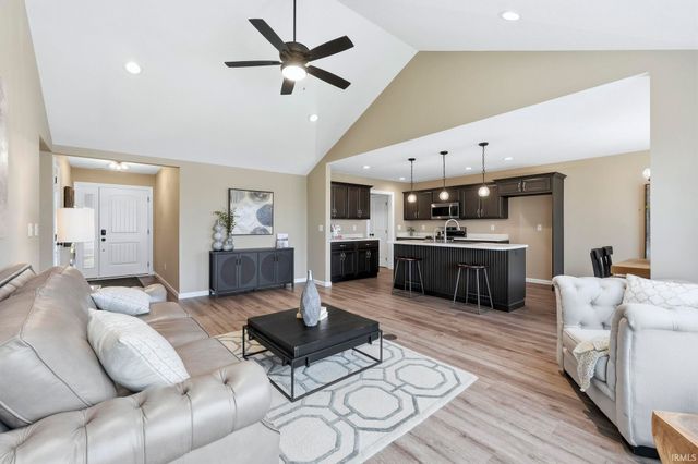 22238 Travertine Run, Woodburn, IN 46797