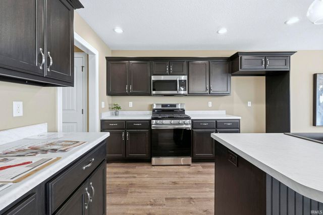 22238 Travertine Run, Woodburn, IN 46797