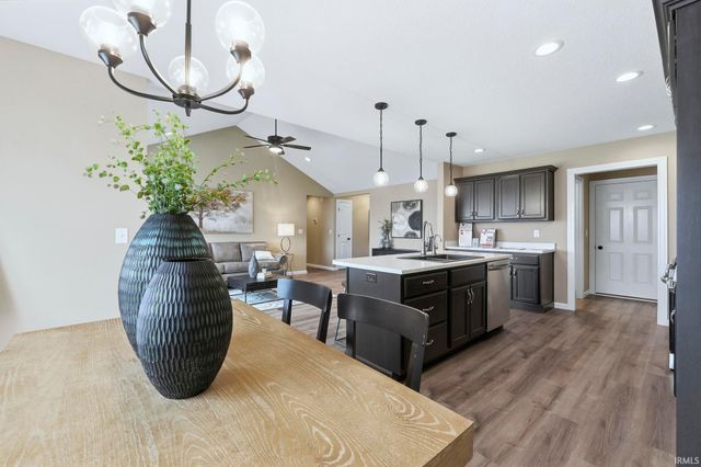 22238 Travertine Run, Woodburn, IN 46797