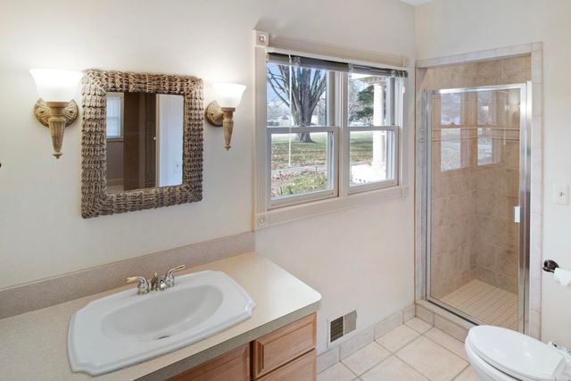 50496 N North Avenue, Macomb Twp, MI 48042