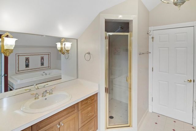 50496 N North Avenue, Macomb Twp, MI 48042