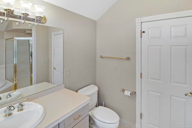 50496 N North Avenue, Macomb Twp, MI 48042