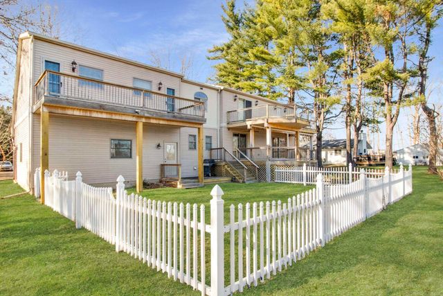 50496 N North Avenue, Macomb Twp, MI 48042