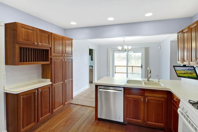 50496 N North Avenue, Macomb Twp, MI 48042