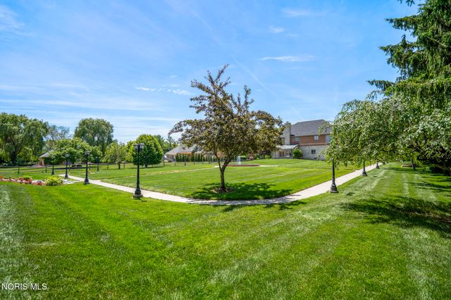 3315 Stonebrooke Lane, Maumee, OH 43537