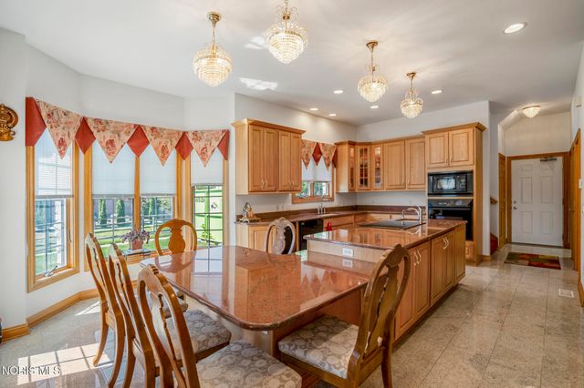 3315 Stonebrooke Lane, Maumee, OH 43537