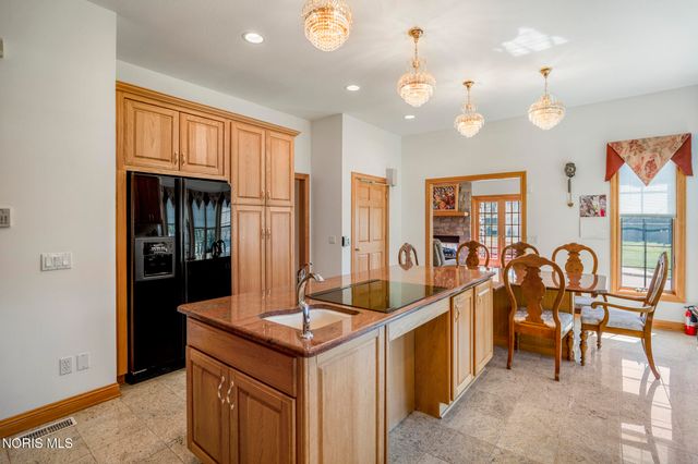3315 Stonebrooke Lane, Maumee, OH 43537
