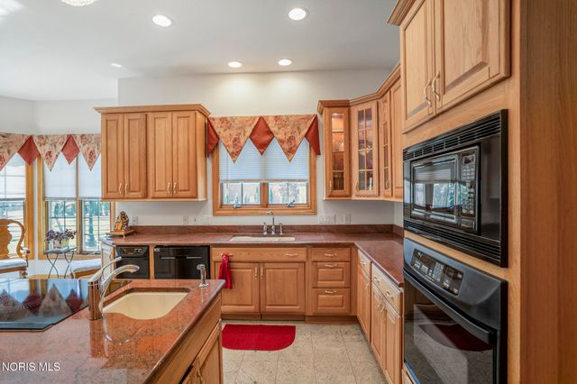 3315 Stonebrooke Lane, Maumee, OH 43537
