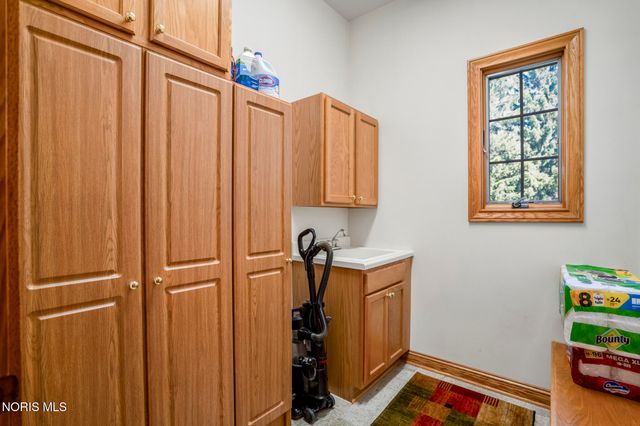 3315 Stonebrooke Lane, Maumee, OH 43537