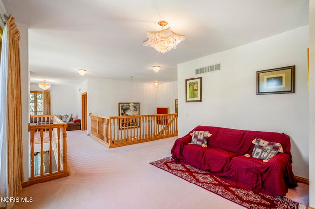 3315 Stonebrooke Lane, Maumee, OH 43537