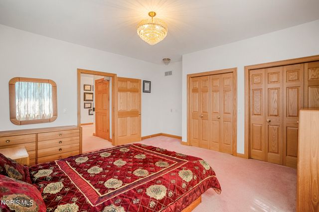 3315 Stonebrooke Lane, Maumee, OH 43537